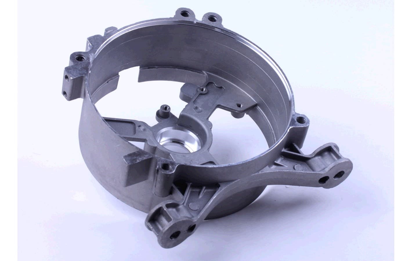 Крышка (левая) статора бензогенератора  2-3,5 KW AMG