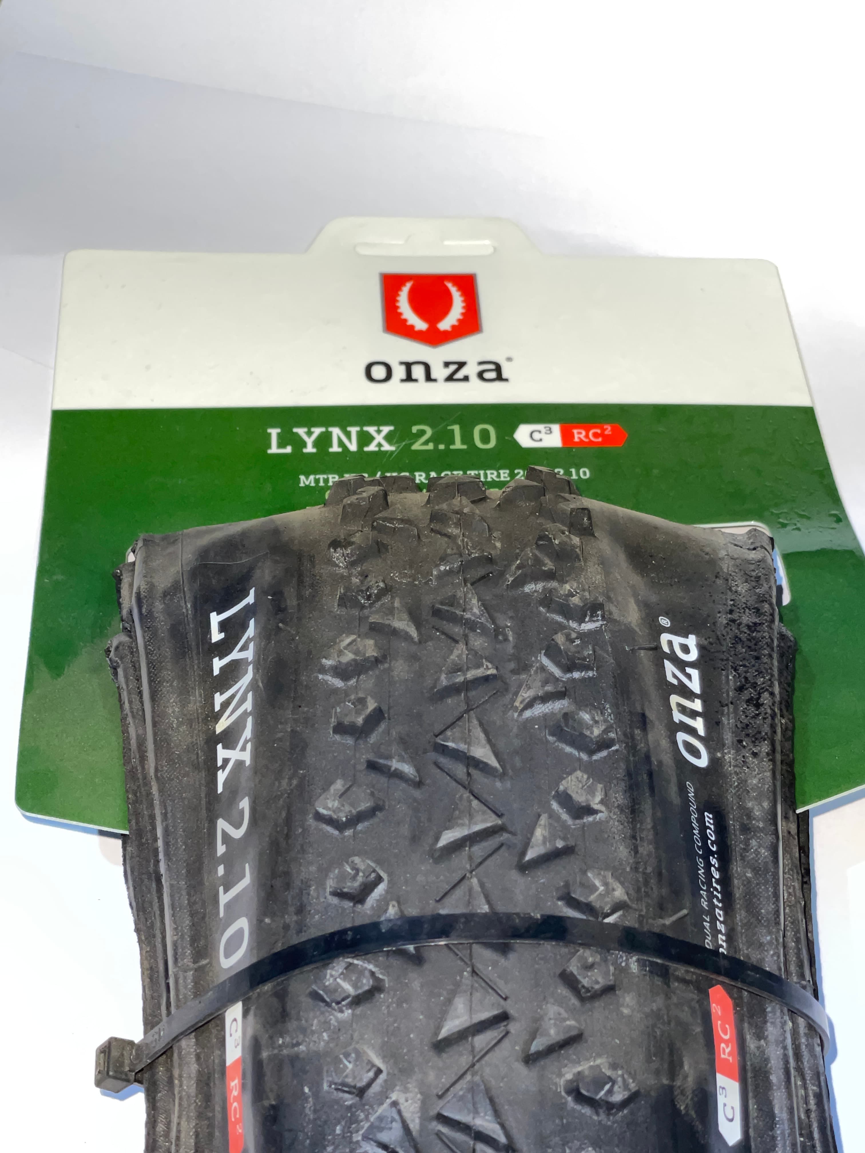 Велосипедная шина 26 * 2,10 (ONZA Lynx) KL